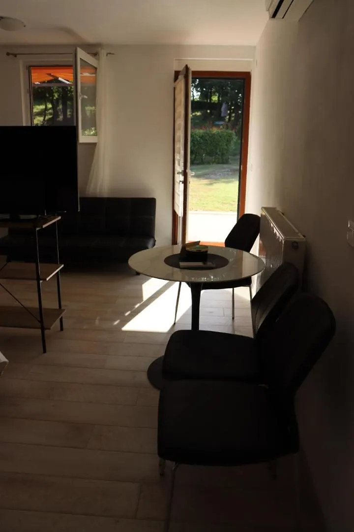 Apartments Matelici Divšići