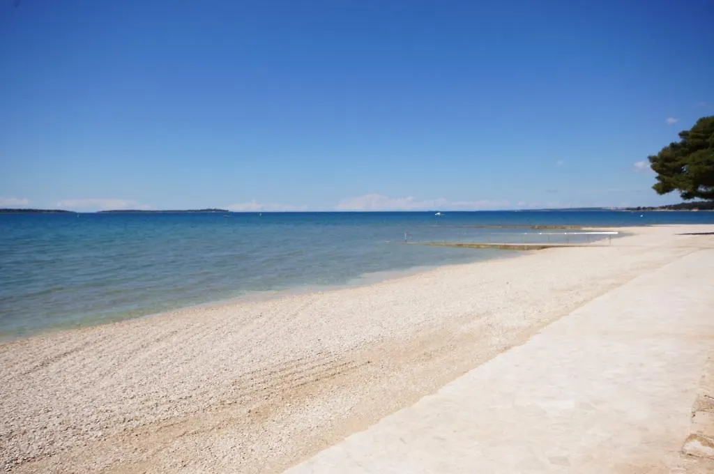 Apartments Matelici Divšići